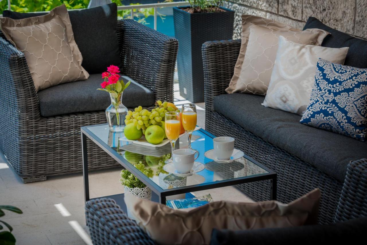 Superior Stunning Apartment Gravosa With A Free Parking Dubrovnik Bagian luar foto