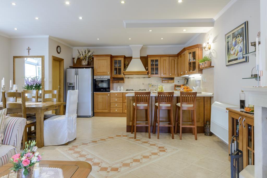Superior Stunning Apartment Gravosa With A Free Parking Dubrovnik Bagian luar foto