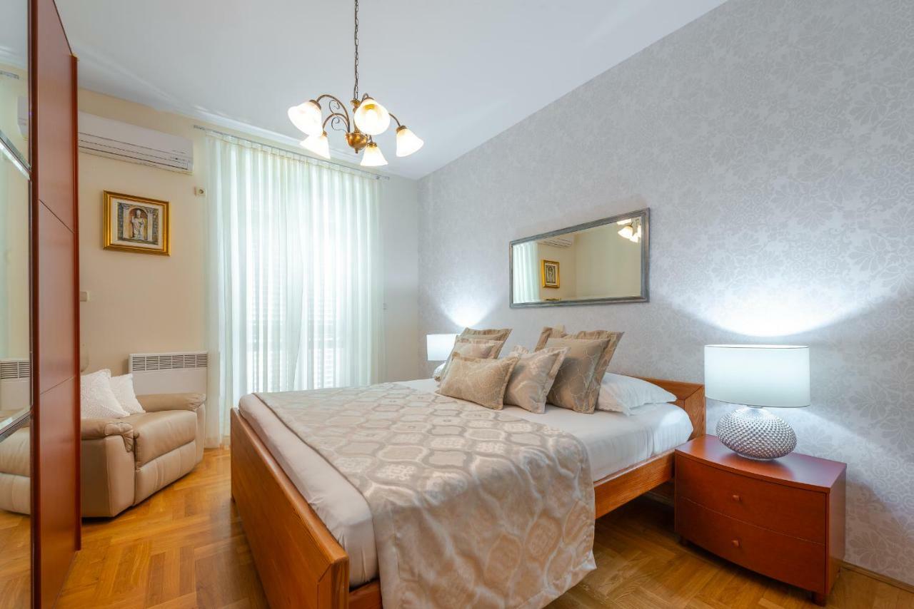 Superior Stunning Apartment Gravosa With A Free Parking Dubrovnik Bagian luar foto