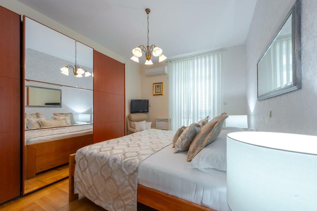 Superior Stunning Apartment Gravosa With A Free Parking Dubrovnik Bagian luar foto